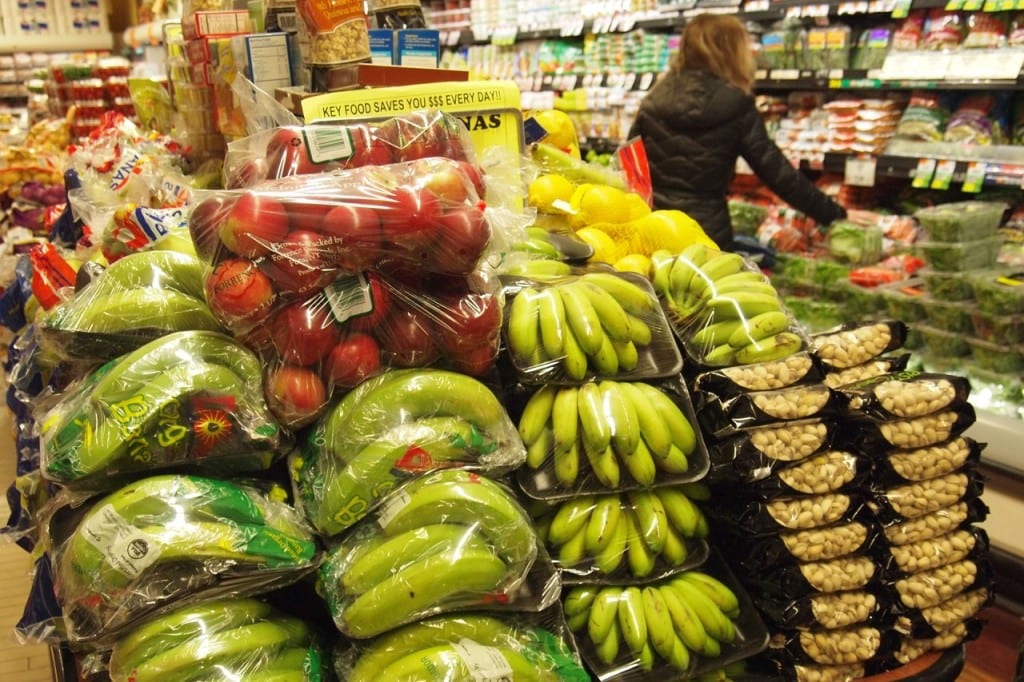 Baby bananas, center, at Key Food in Brooklyn. Barry Newman for The Wall Street Journal 